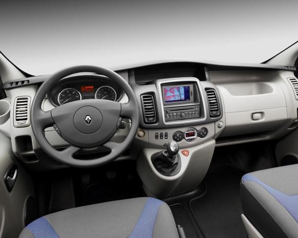 Фото Renault Trafic II Рестайлинг Фургон