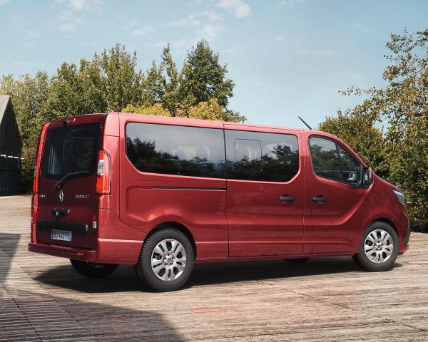 Фото Renault Trafic III Рестайлинг Минивэн L2