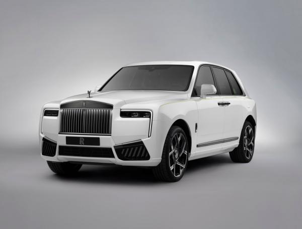 Фото Rolls-Royce Cullinan I Рестайлинг