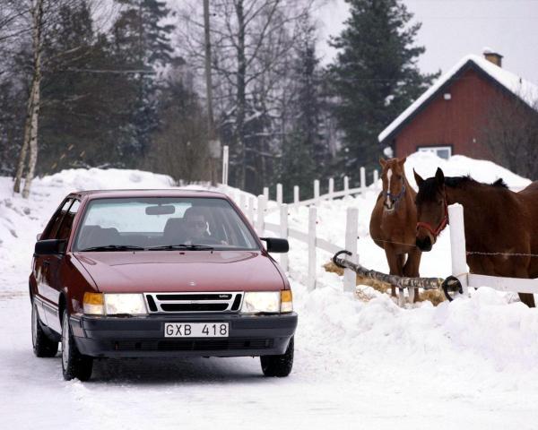 Фото Saab 9000 I Лифтбек