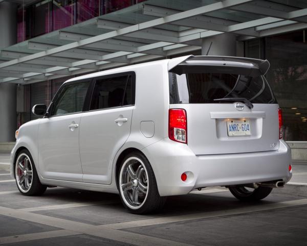 Фото Scion xB II Рестайлинг Компактвэн