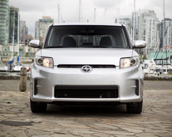 Фото Scion xB II Рестайлинг Компактвэн