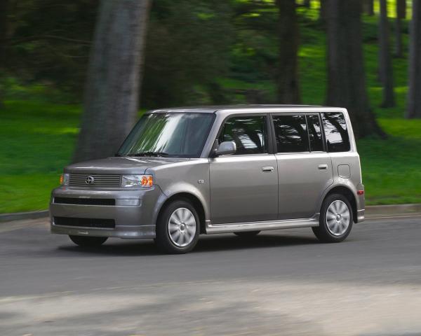 Фото Scion xB I Компактвэн