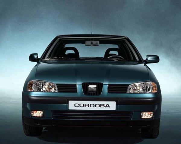 Фото Seat Cordoba I Рестайлинг Седан