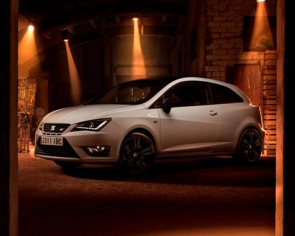 Фото Seat Ibiza Cupra IV Рестайлинг 2 Хэтчбек 3 дв.