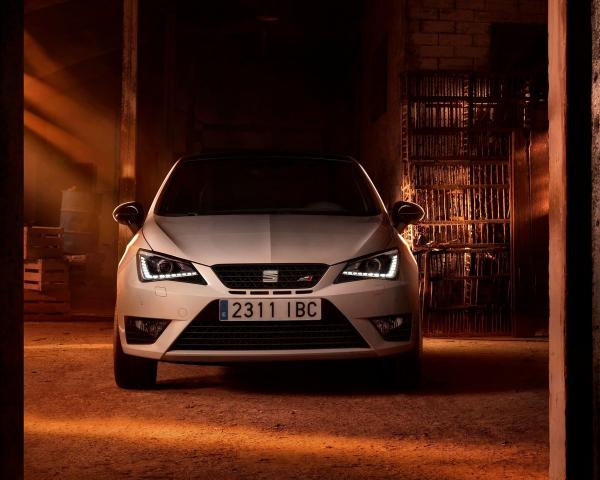 Фото Seat Ibiza Cupra IV Рестайлинг 2 Хэтчбек 3 дв.