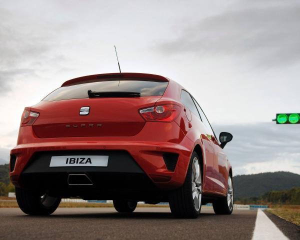 Фото Seat Ibiza Cupra IV Хэтчбек 3 дв.