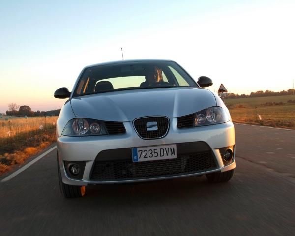 Фото Seat Ibiza Cupra III Хэтчбек 3 дв.