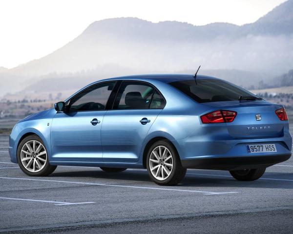 Фото Seat Toledo IV Лифтбек