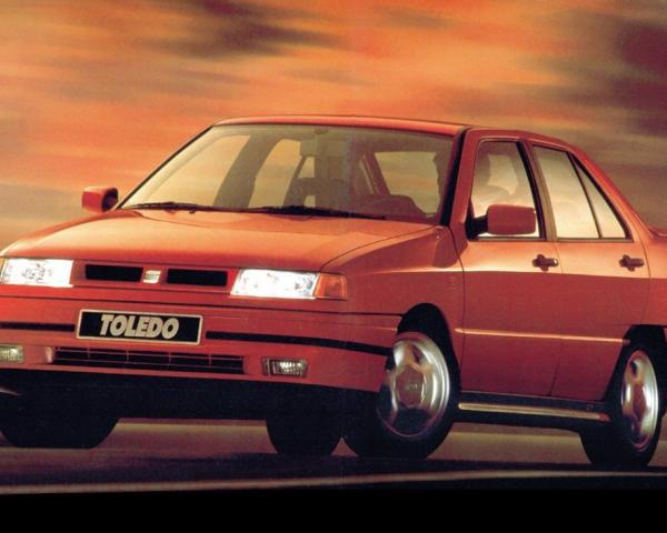 Фото Seat Toledo I Лифтбек