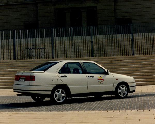 Фото Seat Toledo I Лифтбек