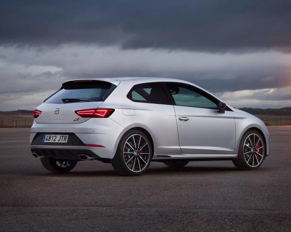 Фото Seat Leon Cupra III Рестайлинг Хэтчбек 3 дв.