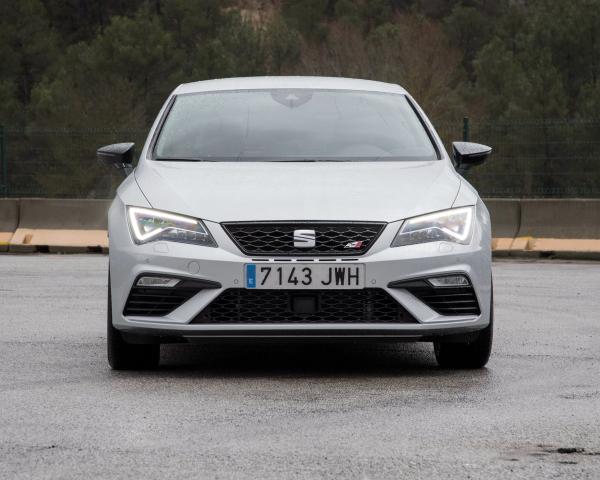 Фото Seat Leon Cupra III Рестайлинг Хэтчбек 3 дв.