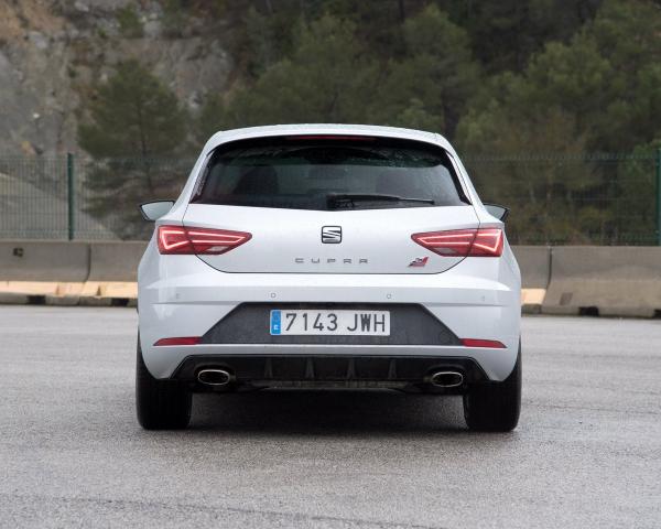 Фото Seat Leon Cupra III Рестайлинг Хэтчбек 3 дв.