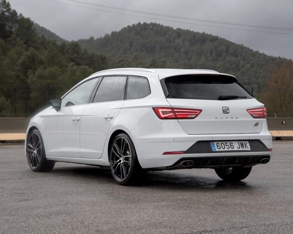 Фото Seat Leon Cupra III Рестайлинг Универсал 5 дв.