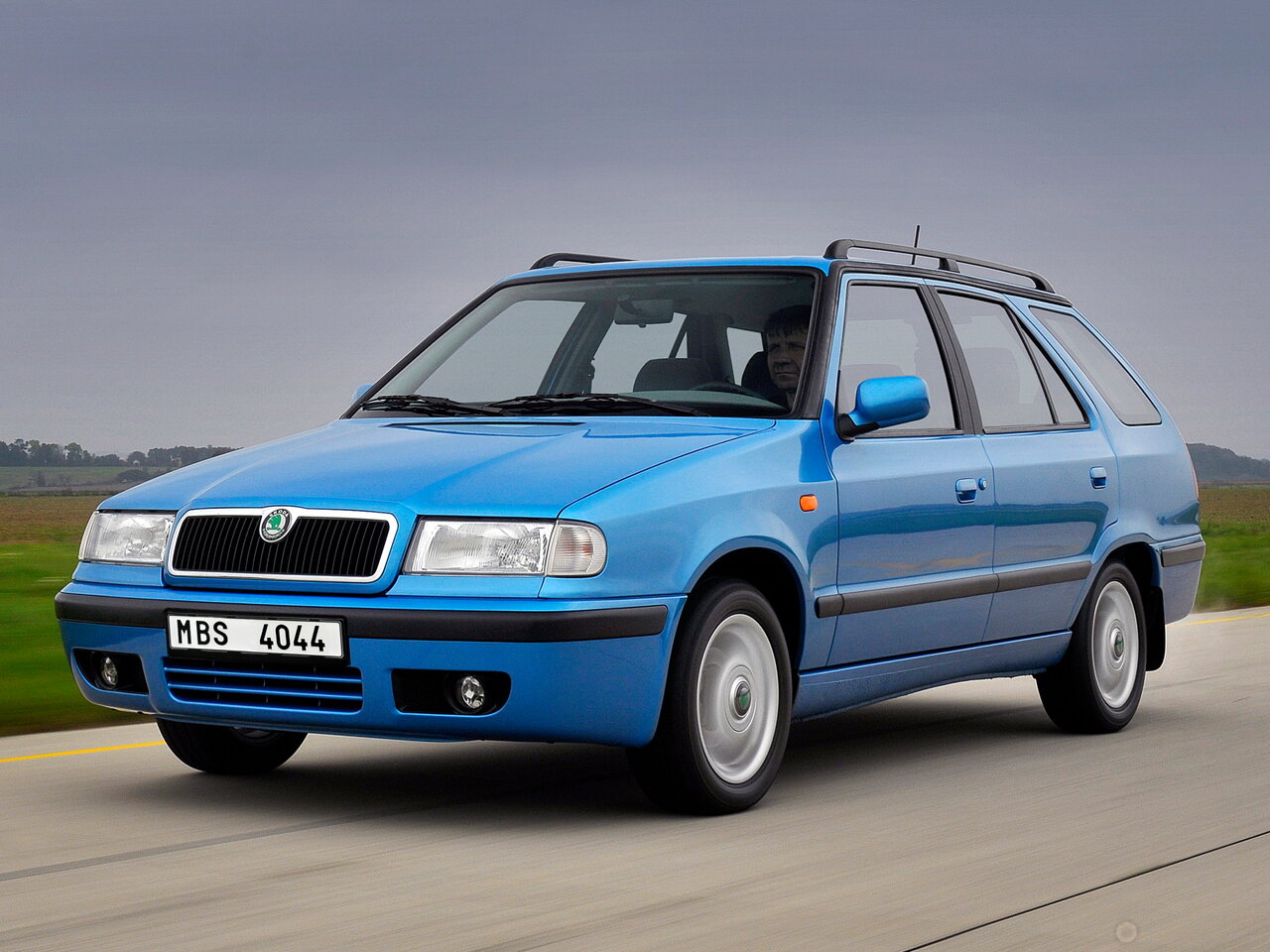 Характеристики 1.6 MT Бензин, Передний привод, Механика, 75 л.с. Skoda  Felicia 1 поколение Рестайлинг 1998 - 2001, Универсал 5 дв.