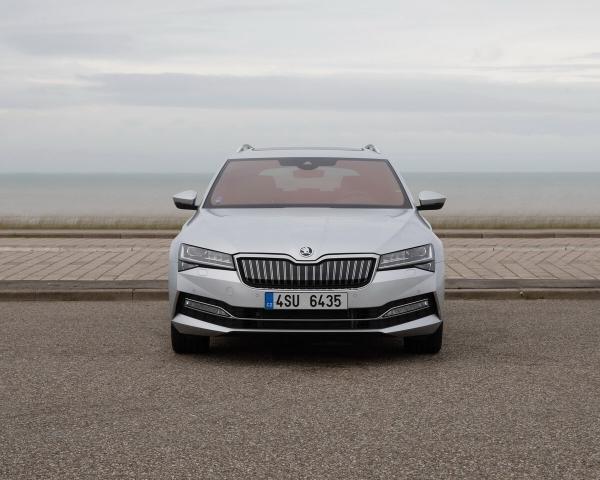 Фото Skoda Superb III Рестайлинг Универсал 5 дв.