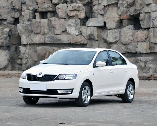 Фото Skoda Rapid I Седан