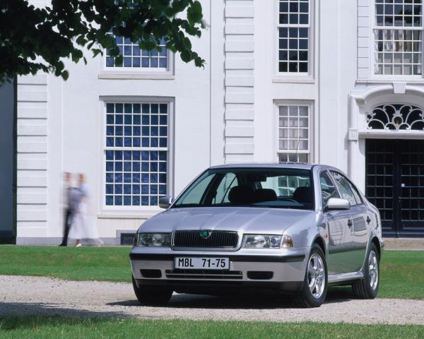 Фото Skoda Octavia I (A4) Лифтбек