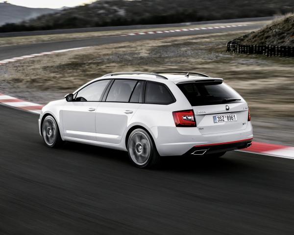 Фото Skoda Octavia RS III Рестайлинг Универсал 5 дв.