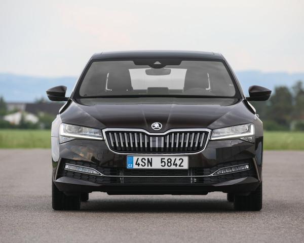 Фото Skoda Superb III Рестайлинг Лифтбек