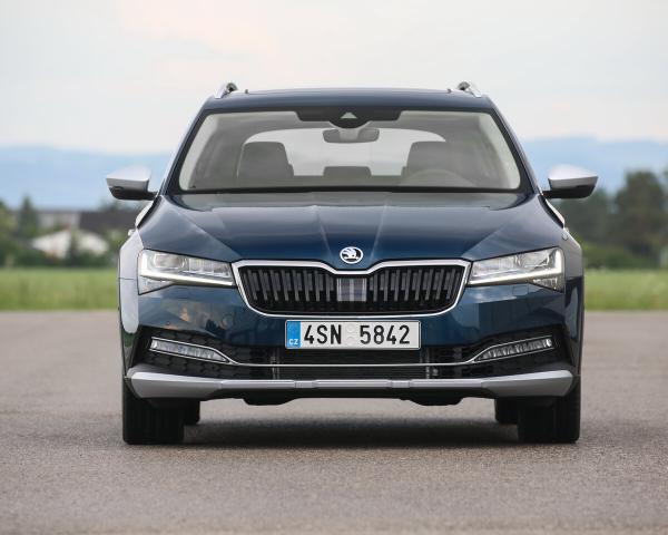 Фото Skoda Superb III Рестайлинг Универсал 5 дв. Scout