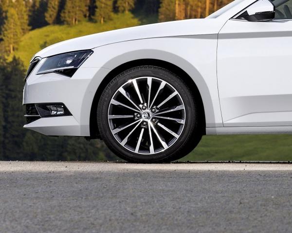 Фото Skoda Superb III Универсал 5 дв.