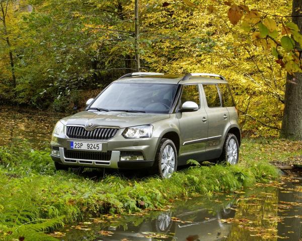 Фото Skoda Yeti I Рестайлинг Внедорожник 5 дв.