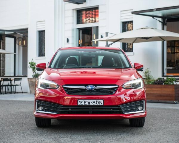 Фото Subaru Impreza V Рестайлинг Седан