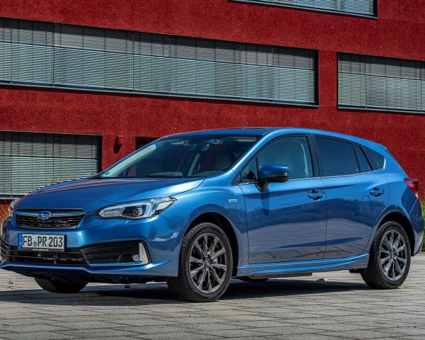 Фото Subaru Impreza V Рестайлинг Хэтчбек 5 дв.