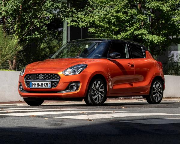 Фото Suzuki Swift V Рестайлинг Хэтчбек 5 дв.