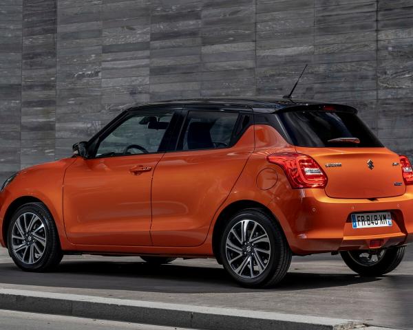 Фото Suzuki Swift V Рестайлинг Хэтчбек 5 дв.