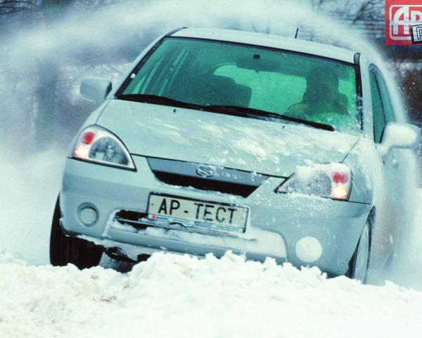 Фото Suzuki Liana I Универсал 5 дв.