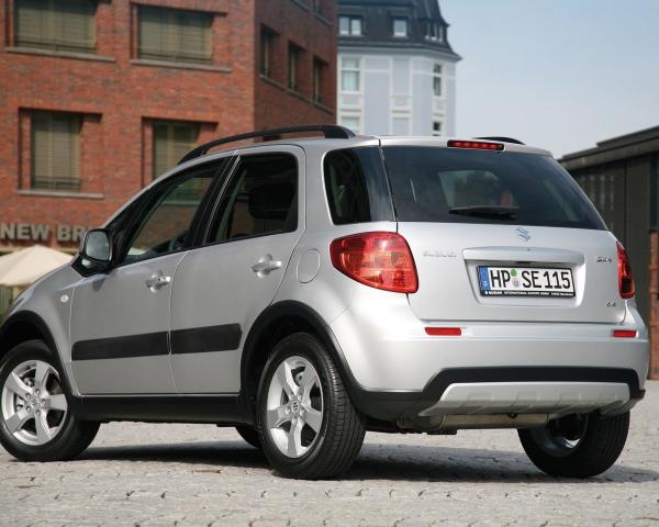 Фото Suzuki SX4 I (Classic) Рестайлинг Хэтчбек 5 дв.