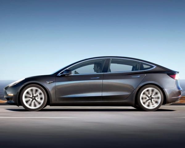 Фото Tesla Model 3 I Седан