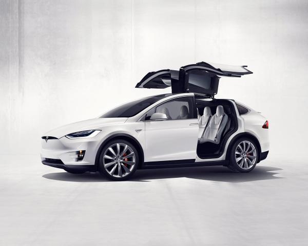 Фото Tesla Model X I Внедорожник 5 дв.