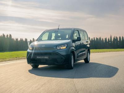 Фото Toyota ProAce City I Рестайлинг Компактвэн Verso L2