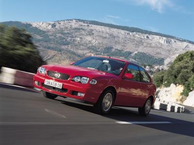 Фото Toyota Corolla VIII (E110) Рестайлинг Хэтчбек 3 дв.