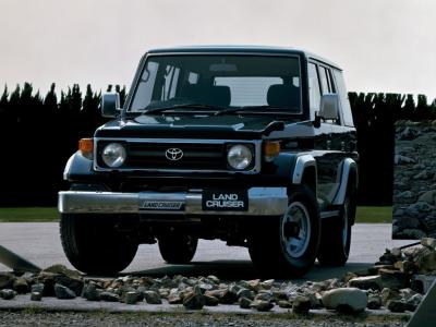 Фото Toyota Land Cruiser 70 Series Внедорожник 5 дв.