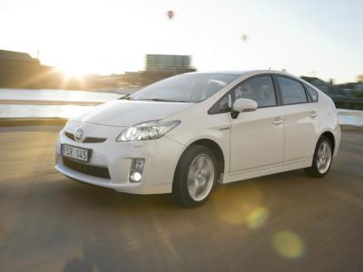 Фото Toyota Prius III (XW30) Хэтчбек 5 дв.