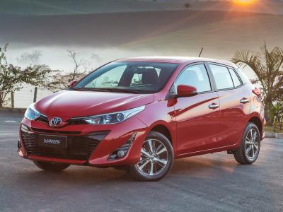 Фото Toyota Yaris XP150 Рестайлинг Хэтчбек 5 дв.