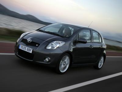 Фото Toyota Yaris II Хэтчбек 5 дв.