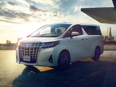 Фото Toyota Alphard III Рестайлинг Минивэн