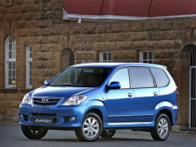 Фото Toyota Avanza I Минивэн