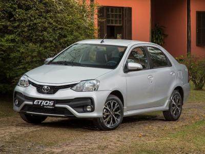 Фото Toyota Etios I Рестайлинг Седан