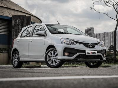 Фото Toyota Etios I Рестайлинг Хэтчбек 5 дв.