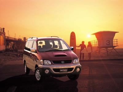 Фото Toyota Lite Ace V Компактвэн Noah