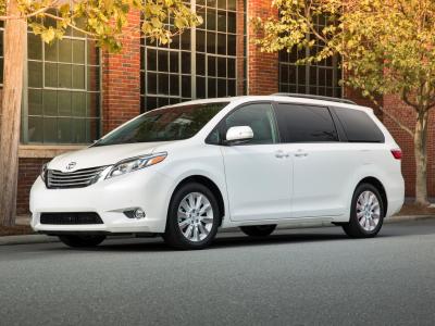 Фото Toyota Sienna III Рестайлинг Минивэн