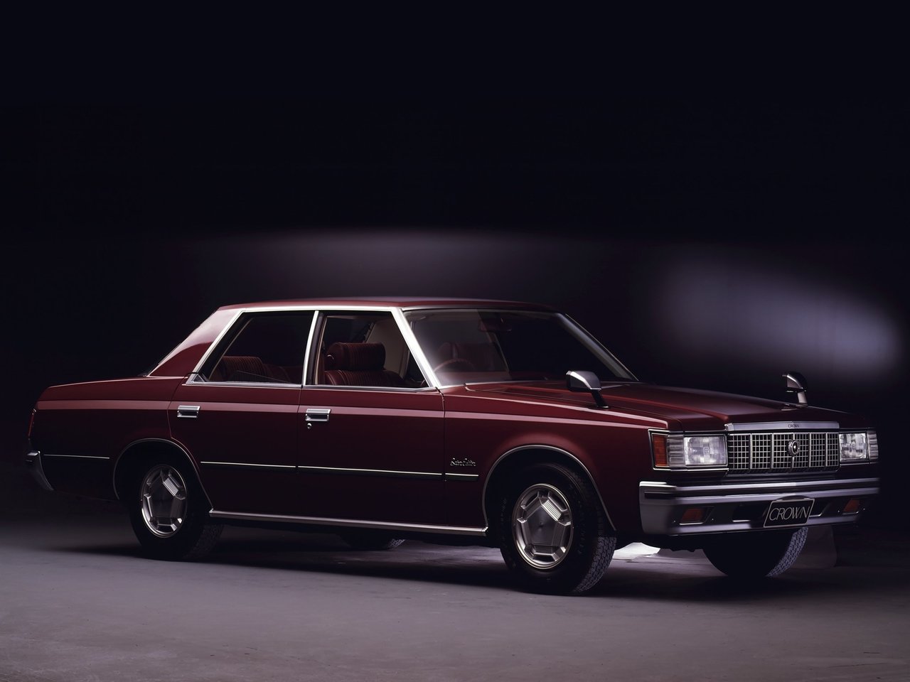 Фото Toyota Crown VI (S110)