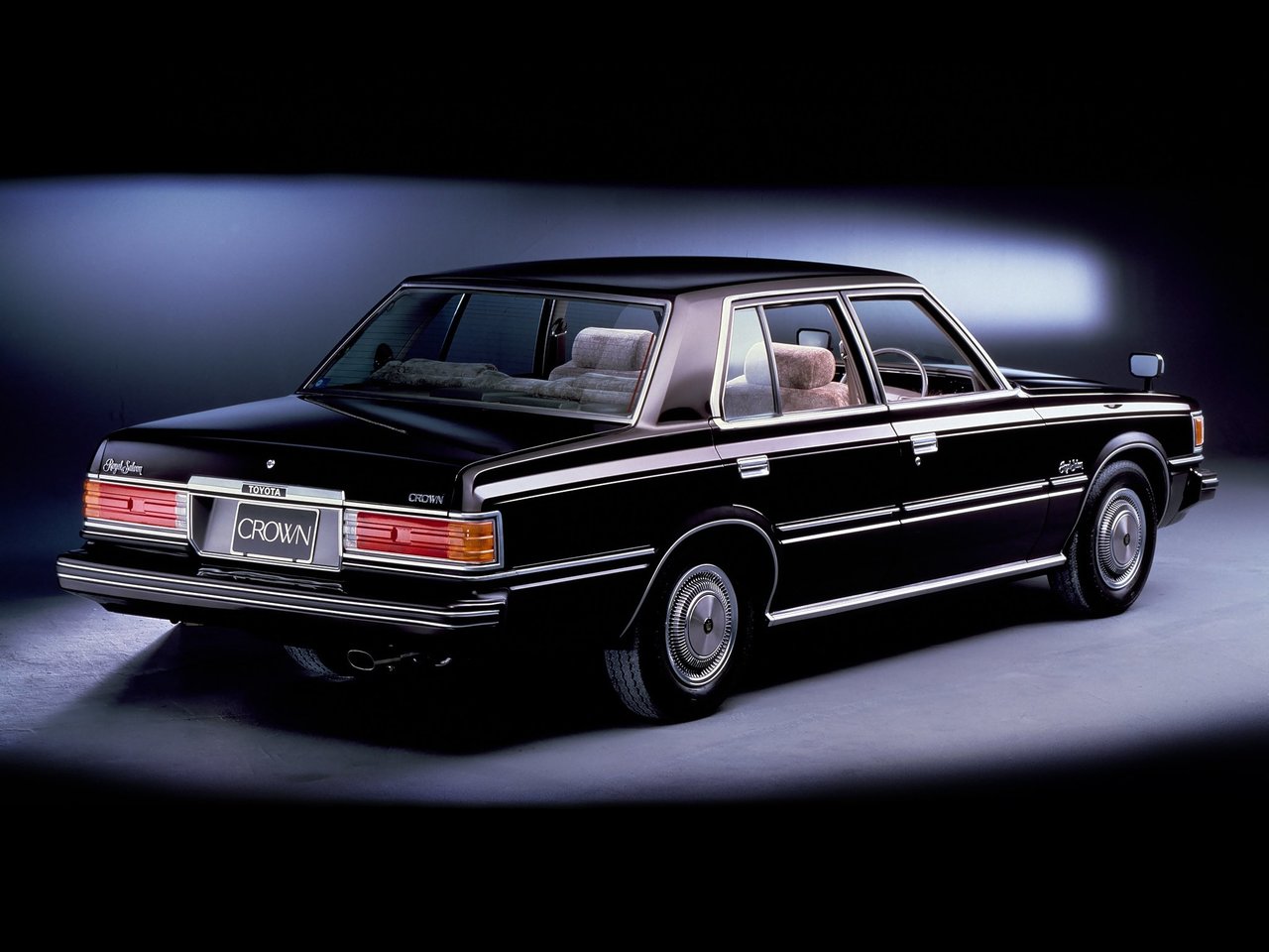 Фото Toyota Crown VI (S110)